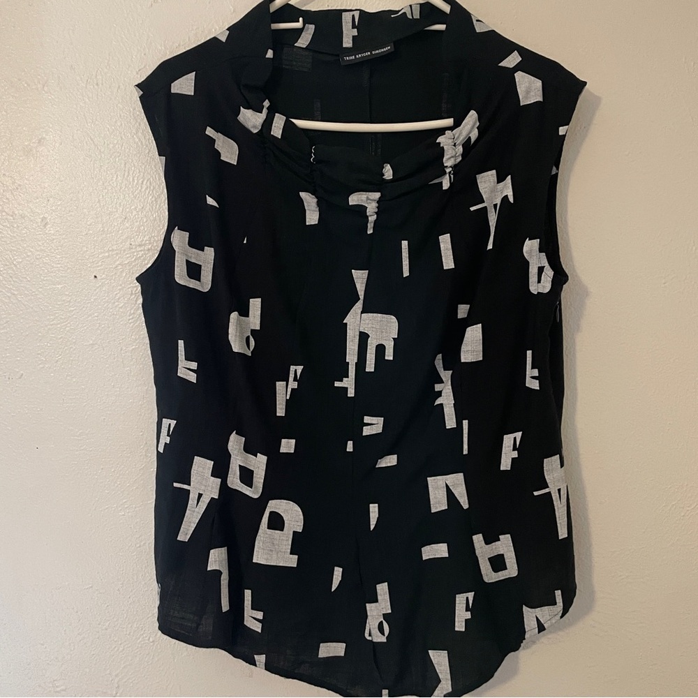 Trine Kryger Simonsen Black Abstract Print Sleeveless Top 40